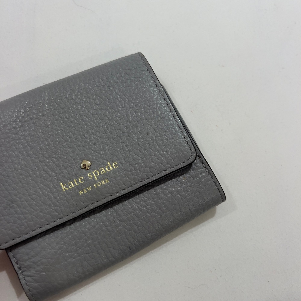Kate Spade New York‎ Grey Pebbled Leather Trifold Compact Wallet Gold Logo